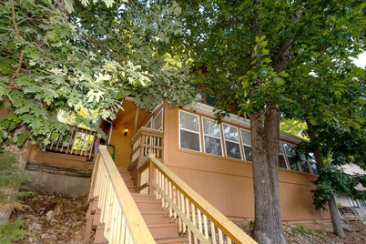 Quiet Cove, Lake Views, Grill, Private Dock