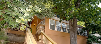 Quiet Cove, Lake Views, Grill, Private Dock