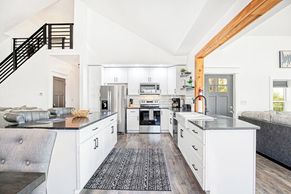 Maison, plusieurs lits, bain à remous (The Grandview) | Cuisine privée