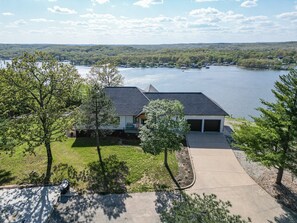 Exterior - Amazing Sunset Lake Views, Huge Deck & Hot Tub! (Sunrise Beach)