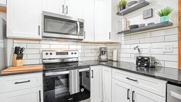 獨棟房屋, 多張床, 熱水浴缸 (The Grandview) | 私人廚房