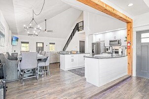 Casa, varias camas, bañera de hidromasaje (The Grandview) | Cocina privada