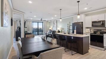 Condo, Multiple Beds, Patio (Lake Adventures) | Private kitchen