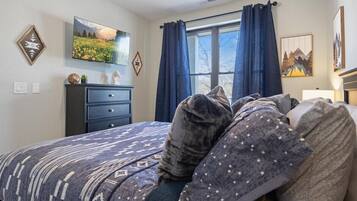 Daire, Birden Çok Yatak, Veranda (Lake Adventures) | 3 yatak odası, ayrı ayrı dekore edilmiş, ayrı ayrı döşenmiş