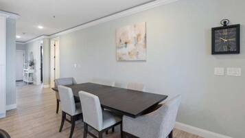 3 bedrooms, individually decorated, individually furnished, bed sheets