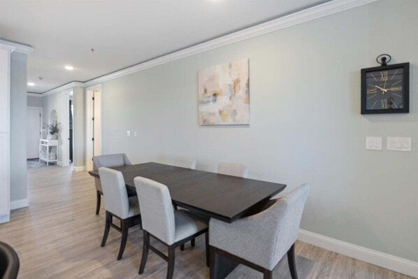 شقة - عدة أسرّة - برواق (Lake Adventures) | 3 عدّة غرف نوم وبديكورات فريدة لكل غرفة وطراز فريد لكل وحدة