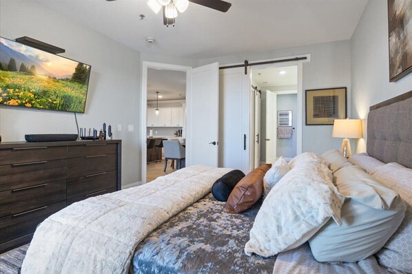 Condo, Multiple Beds, Patio (Lake Adventures) | 3 bedrooms, individually decorated, individually furnished, bed sheets