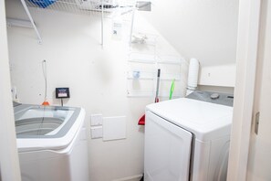 Bloc d'apartaments, diversos llits, pati (Penthouse in the Park) | Bugaderia