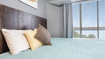 Apartment, Mehrere Betten, Terrasse (Penthouse in the Park) | 4 Schlafzimmer, individuell dekoriert, individuell eingerichtet