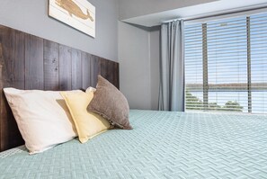 Apartment, Mehrere Betten, Terrasse (Penthouse in the Park) | 4 Schlafzimmer, individuell dekoriert, individuell eingerichtet