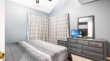 Condo, Multiple Beds, Patio (Penthouse in the Park) | 4 bedrooms