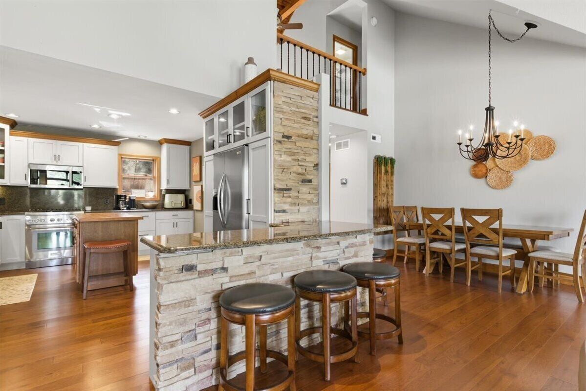 House, Multiple Beds, Patio (Heavenly Hideaway) | Private kitchen