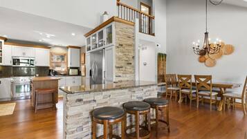 House, Multiple Beds, Patio (Heavenly Hideaway) | Private kitchen