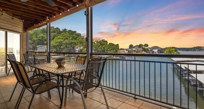 Lakefront 1st-floor Condo, Screened Patio, Pools & Courts