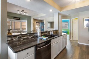 Condo, nhiều giường, sân hiên (Wake Lake) | Nội thất