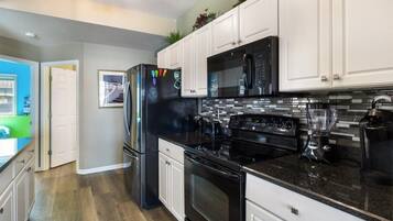 Condo, Multiple Beds, Patio (Wake Lake) | Private kitchen