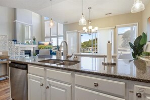 Hus, flere senger, terrasse (Serenity) | Eget kjøkken