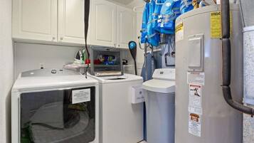 House, Multiple Beds, Patio (Serenity) | Laundry