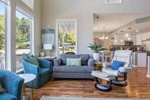 House, Multiple Beds, Patio (Serenity) | Living area