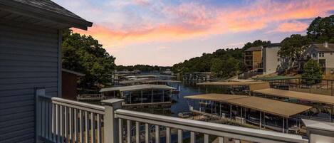 Maison, plusieurs lits, patio (Serenity) | Vue de la chambre