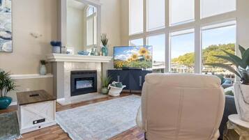 House, Multiple Beds, Patio (Serenity) | Living area