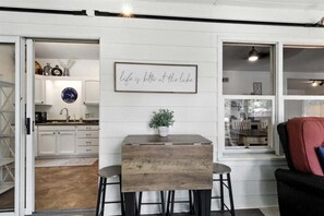 House, Multiple Beds, Patio (Chimney Cove Hideaway) | Interior