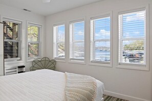 Rumah, Beberapa Tempat Tidur, patio (Lucy Landing) | Pemandangan dari kamar