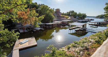 Private Dock, Paddle Boards, Views & Hot Spots!