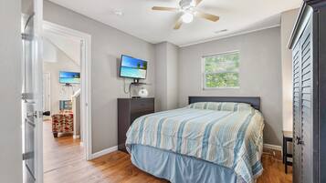 2 bedrooms, individually decorated, individually furnished, bed sheets