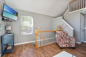 Maison, plusieurs lits, patio (Lofty Aspirations) | Intérieur