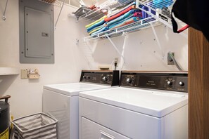 Condo, Multiple Beds, Pool Access (Poolside at BreakWater Bay) | Interior