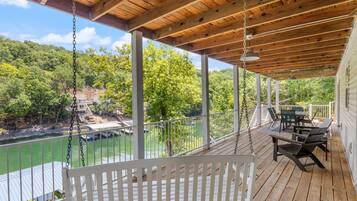 Nhà, nhiều giường, sân hiên (The Flagship) | Quang cảnh từ phòng