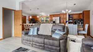 Hus, flere senger, terrasse (Ripple Cove Hideaway) | Oppholdsområde