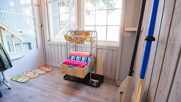 Cottage, Multiple Beds, Patio (Indian Creek Retreat) | Interior