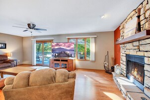 独立别墅, 多张床, 露台 (Gilly's Retreat) | 起居区