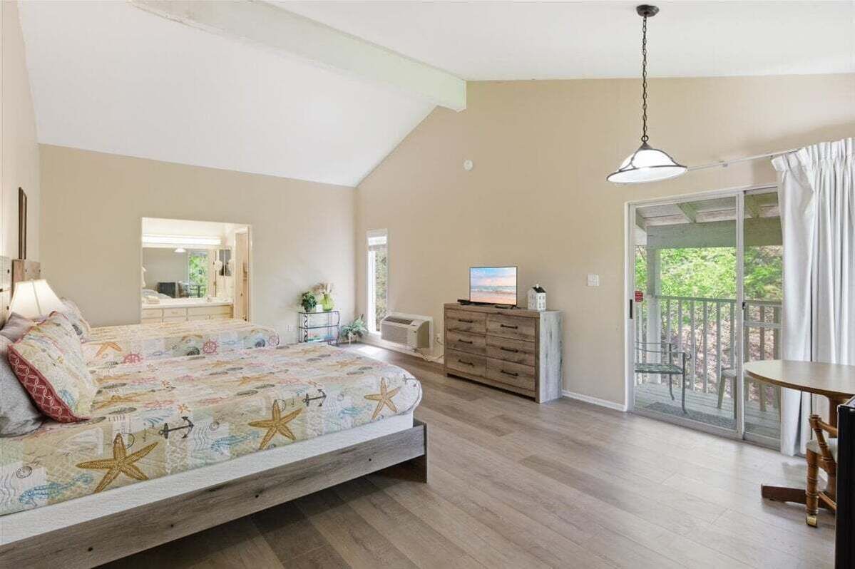Kabin, Beberapa Tempat Tidur, akses ke kolam renang (Lake Life Livin) | 3 kamar tidur dan didekorasi berbeda-beda