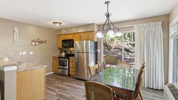 Cabin, Multiple Beds, Pool Access (Lake Life Livin) | Private kitchen