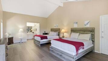 Cabin, Multiple Beds, Pool Access (Lake Life Livin) | 3 bedrooms, individually decorated, individually furnished, bed sheets