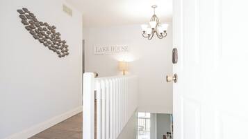 House, Multiple Beds, Patio (The Lookout) | Interior