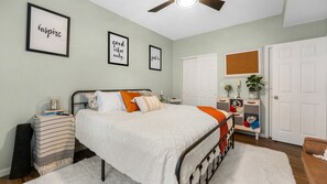 Apartment, Mehrere Betten, Poolzugang (No Wake Zone) | 4 Schlafzimmer