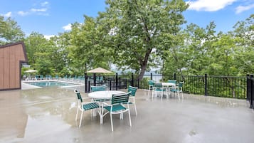 Casa, diversos llits, accés a la piscina, vistes al jardí (Relaxation Haven) | Vista des de l'habitació