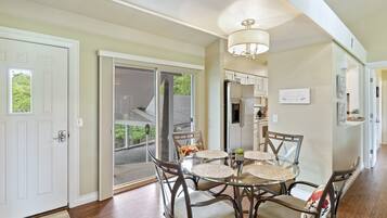 House, Multiple Beds, Pool Access, Garden View (Relaxation Haven) | 2 bedrooms, individually decorated, individually furnished, bed sheets