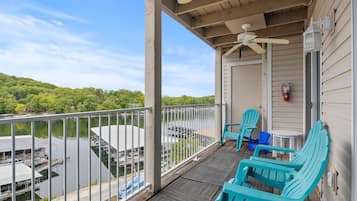 Appartement, meerdere bedden, balkon (Wheel House Lake House) | Kameruitzicht