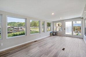 House, Multiple Beds, Hot Tub (The Great Escape) | Interior - New! 2 Homes-firepit, Hot Tub, Huge Yard and Dock (Rocky Mount)