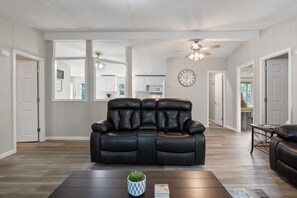 House, Multiple Beds, Hot Tub (The Great Escape) | Living area - New! 2 Homes-firepit, Hot Tub, Huge Yard and Dock (Rocky Mount)