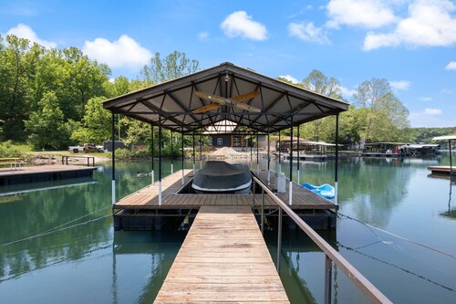 New! 2 Homes-firepit, Hot Tub, Huge Yard and Dock