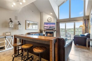 Condo, Multiple Beds, Pool Access (Reel Retreat) | Living area