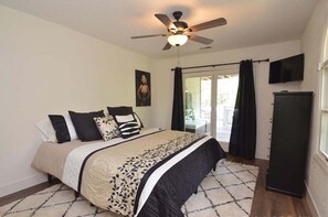 House, Multiple Beds, Patio (Cordelia's Moonlit Manor) | 5 bedrooms, individually decorated, individually furnished, bed sheets