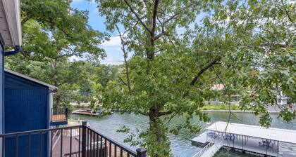 Our Cove Retreat - Perfect for Wave-free Swimming, Tanning & Prime Location Fun!