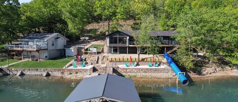 Casa, varias camas, hidromasaje (Waters Edge on Burning Bush Drive) | Exterior